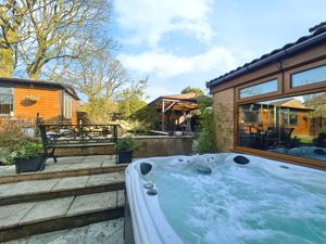 Hot tub- click for photo gallery